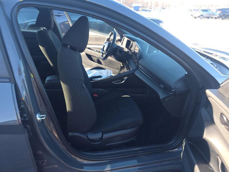 Used 2025 Hyundai Elantra Sport image 10