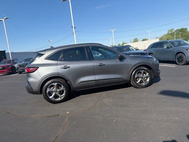 Used 2025 Ford Escape ST-Line FWD image 7