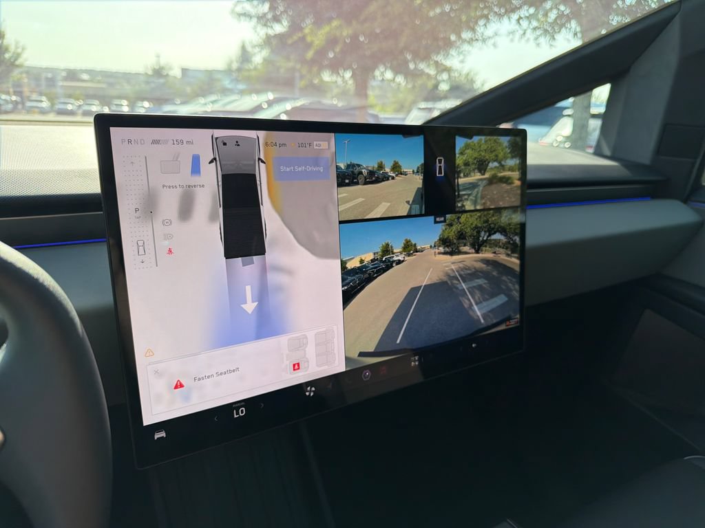 Used 2024 Tesla Cybertruck AWD Crew Cab image 28