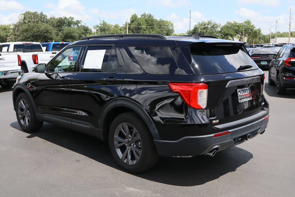 Used 2021 Ford Explorer XLT w/ Equipment Group 202A AWD/4WD image 7