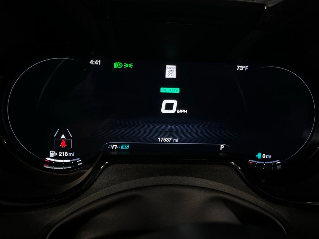 Used 2025 Alfa Romeo Tonale w/ Premium Package image 16