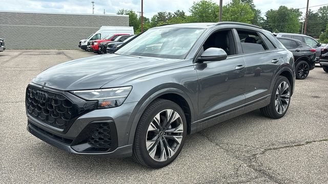 Used 2024 Audi Q8 Premium Plus AWD/4WD image 2