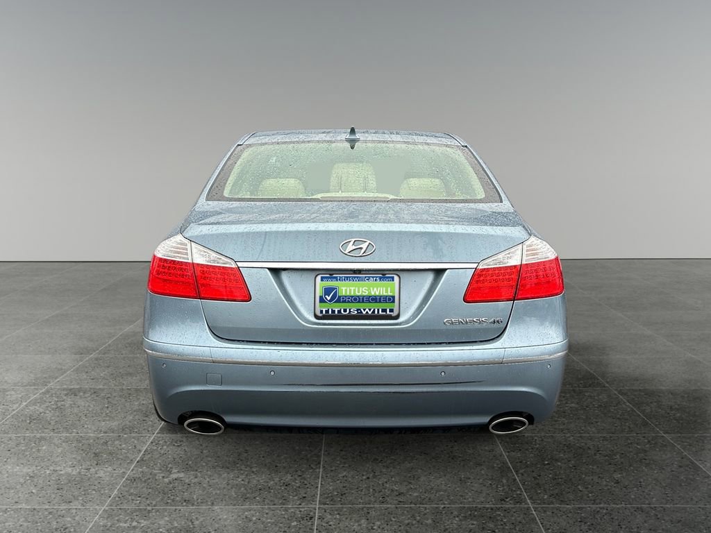 Used 2011 Hyundai Genesis 4.6 image 9