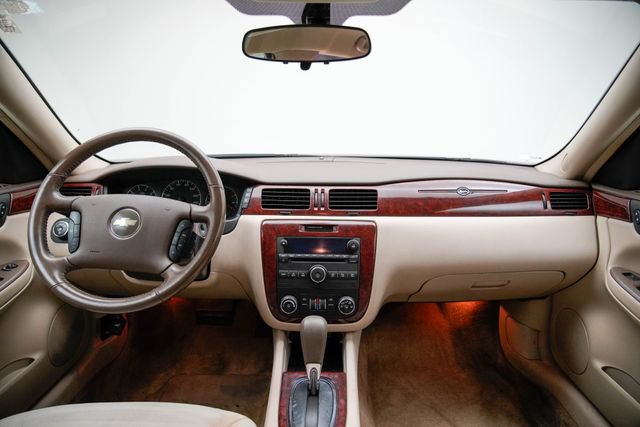 Used 2008 Chevrolet Impala LT image 24