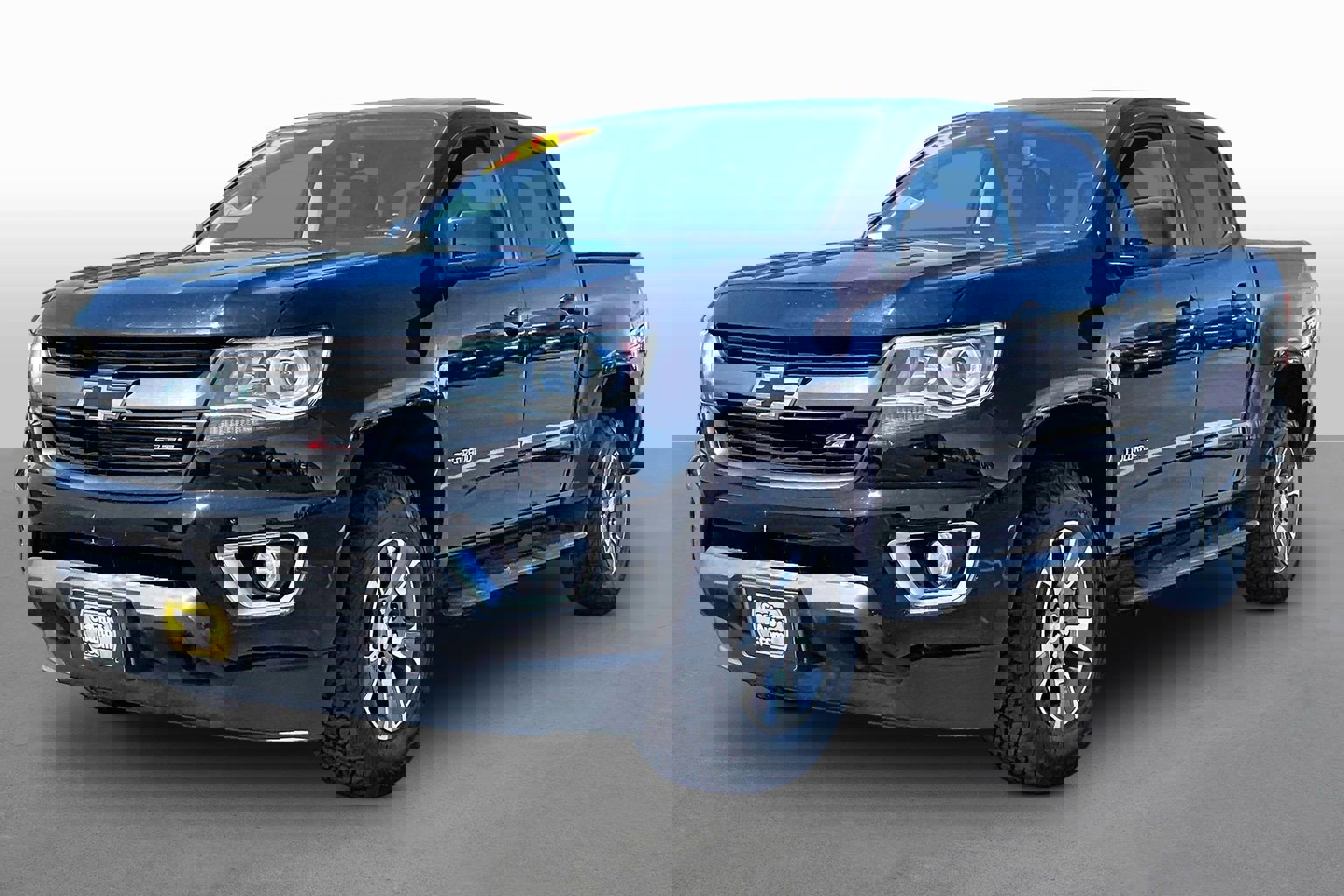 Used 2015 Chevrolet Colorado Z71 AWD/4WD image 1