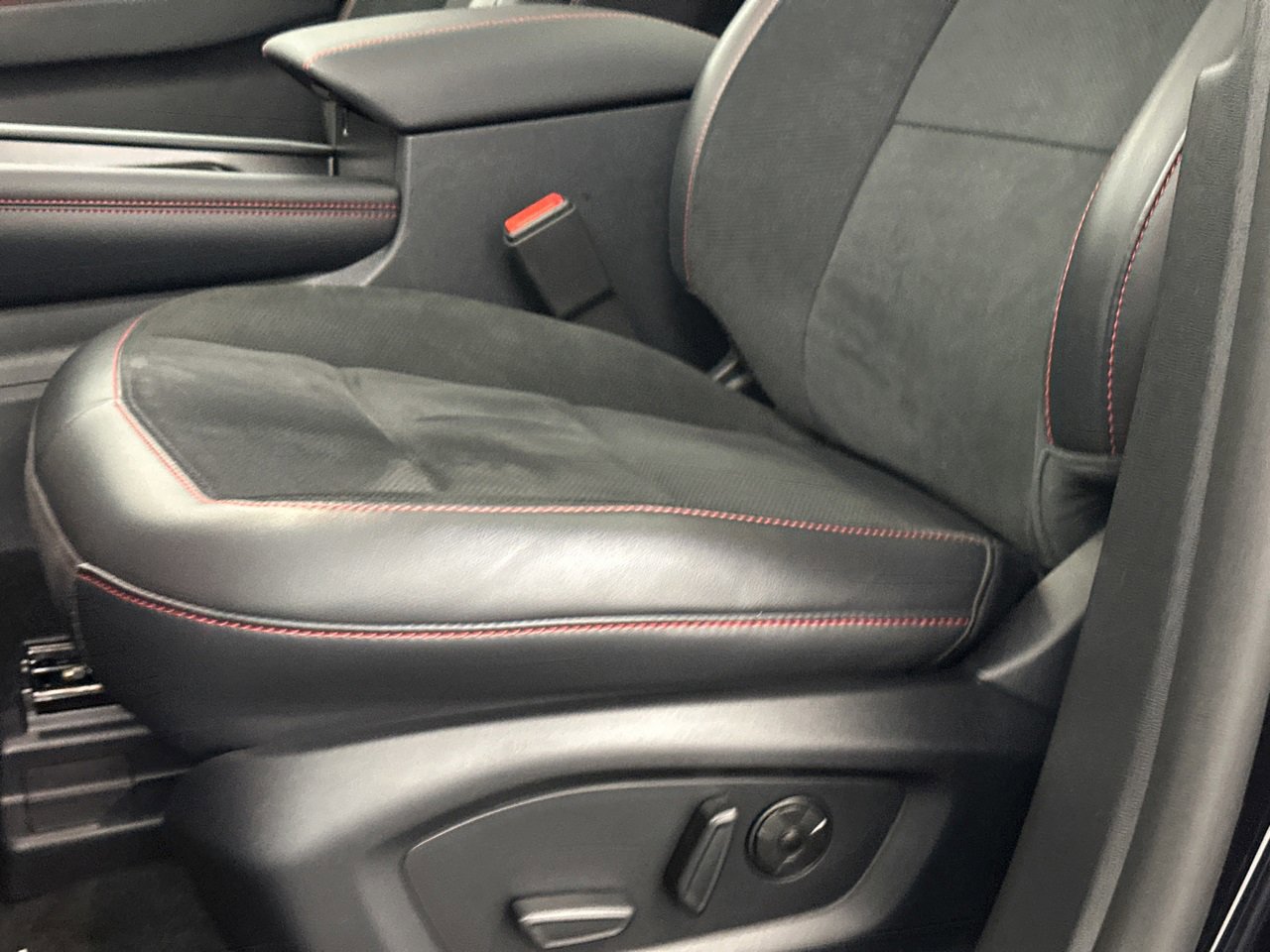 New 2025 Ford Explorer ST w/ Sun And Sound Package image 17