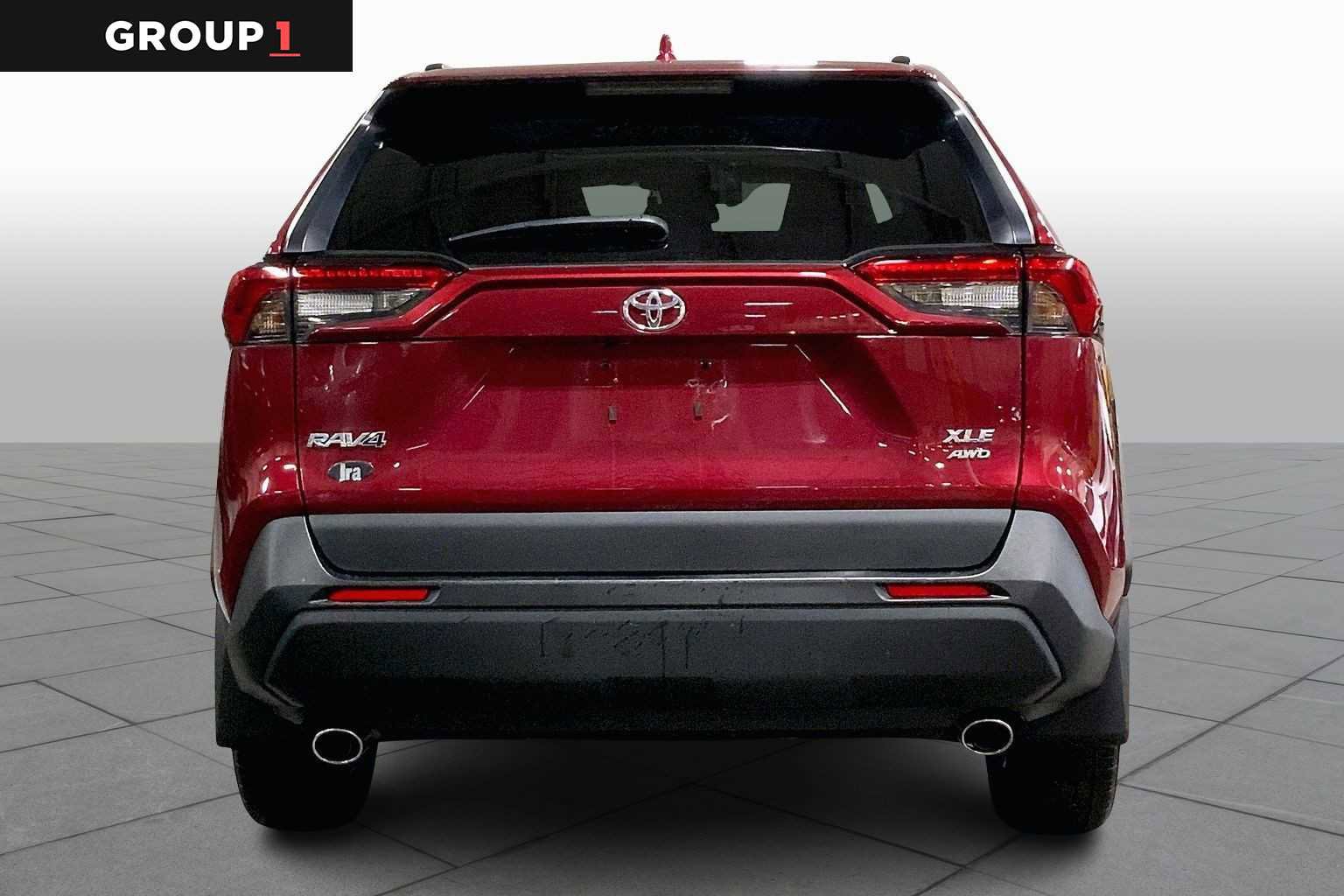 Used 2022 Toyota RAV4 XLE w/ Convenience Package image 5