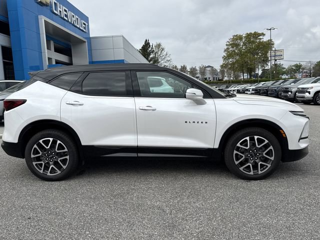 New 2025 Chevrolet Blazer RS w/ Enhanced Convenience Package image 2