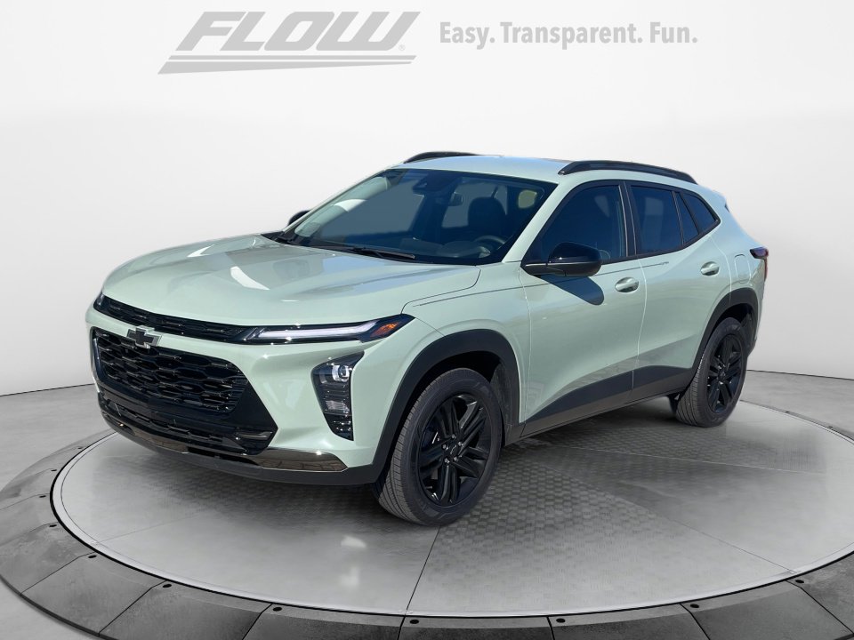 Used 2025 Chevrolet Trax ACTIV w/ Driver Confidence Package image 3