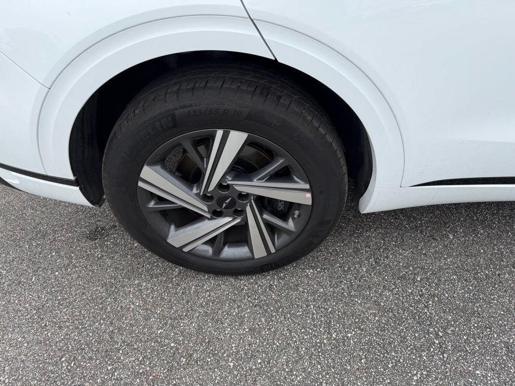Used 2026 Genesis GV70 3.5T Sport Advanced AWD/4WD image 5