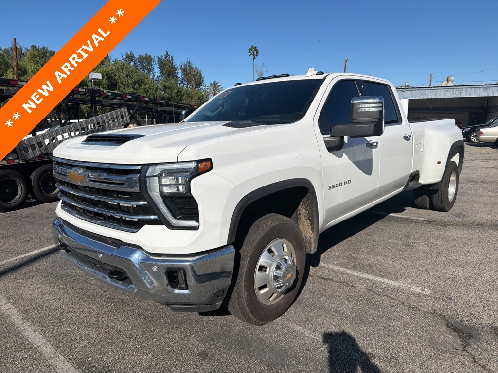 Used 2025 Chevrolet Silverado 3500 LTZ w/ LTZ Plus Package image 1