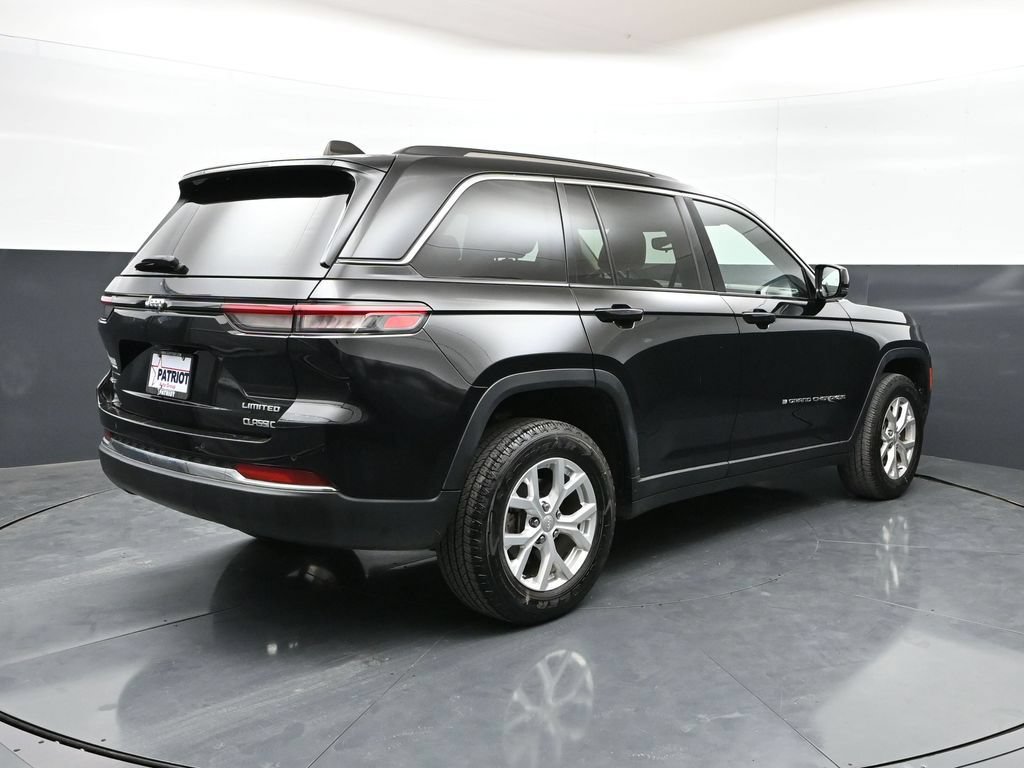 Used 2023 Jeep Grand Cherokee Limited AWD/4WD image 33