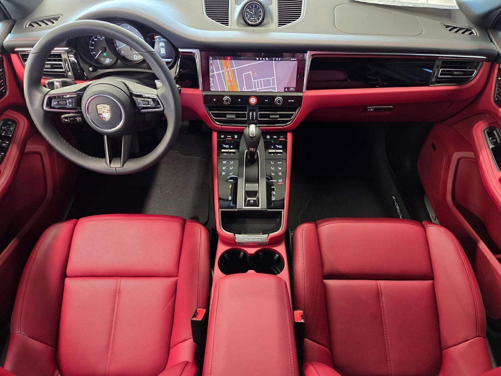 Certified 2026 Porsche Macan S AWD/4WD image 13