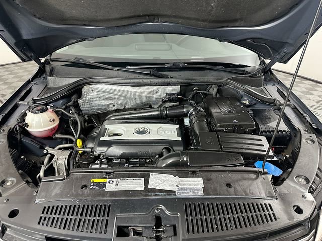Used 2017 Volkswagen Tiguan Limited w/ Premium Package image 27