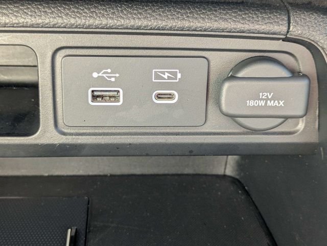 Used 2025 Honda Pilot TrailSport image 25