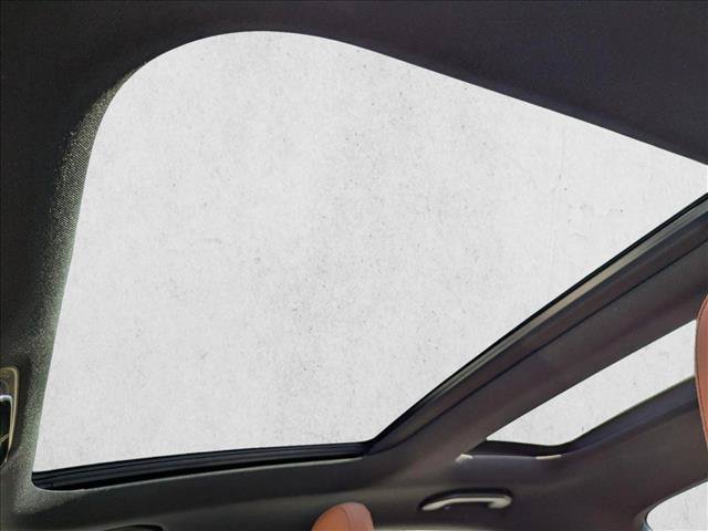 Used 2025 Mercedes-Benz C 300 4MATIC Sedan image 16
