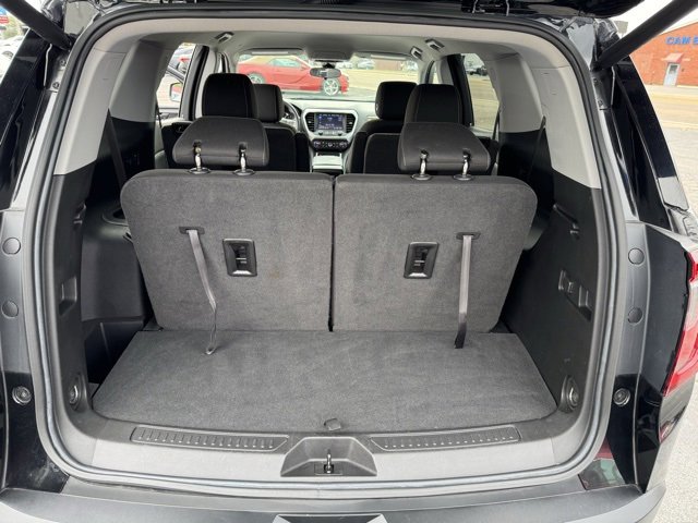 Used 2022 GMC Acadia SLE w/ Driver Convenience Package image 23