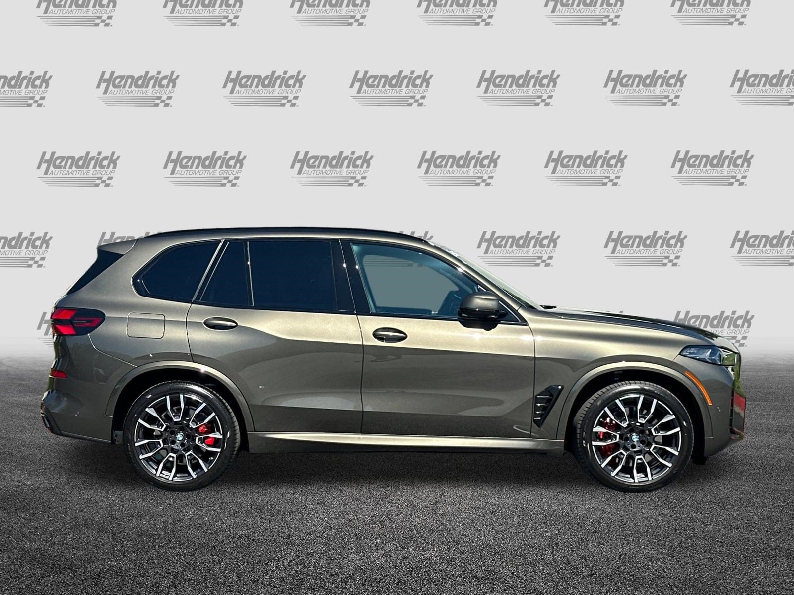 Used 2026 BMW X5 xDrive50e w/ M Sport Package image 3