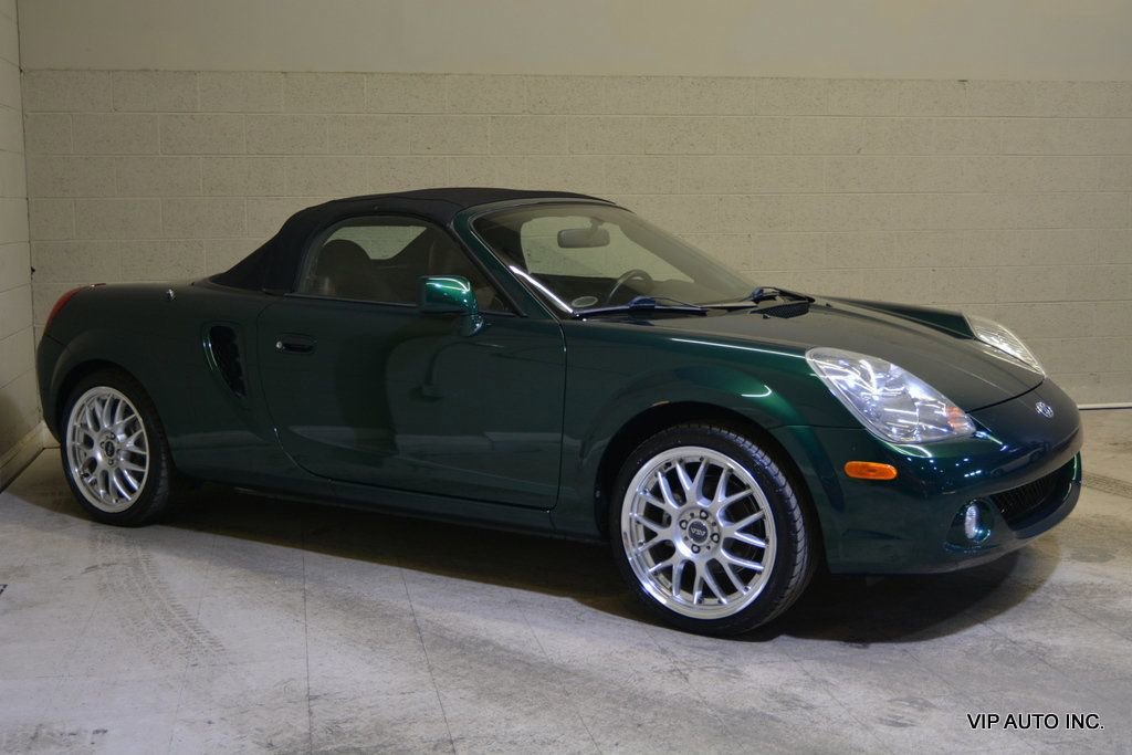 Used 2003 Toyota MR2 image 17