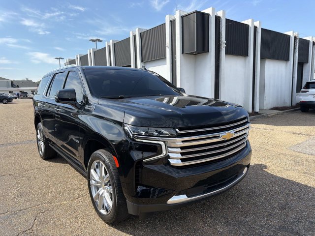 Used 2024 Chevrolet Tahoe High Country w/ Advanced Technology Package AWD/4WD image 4