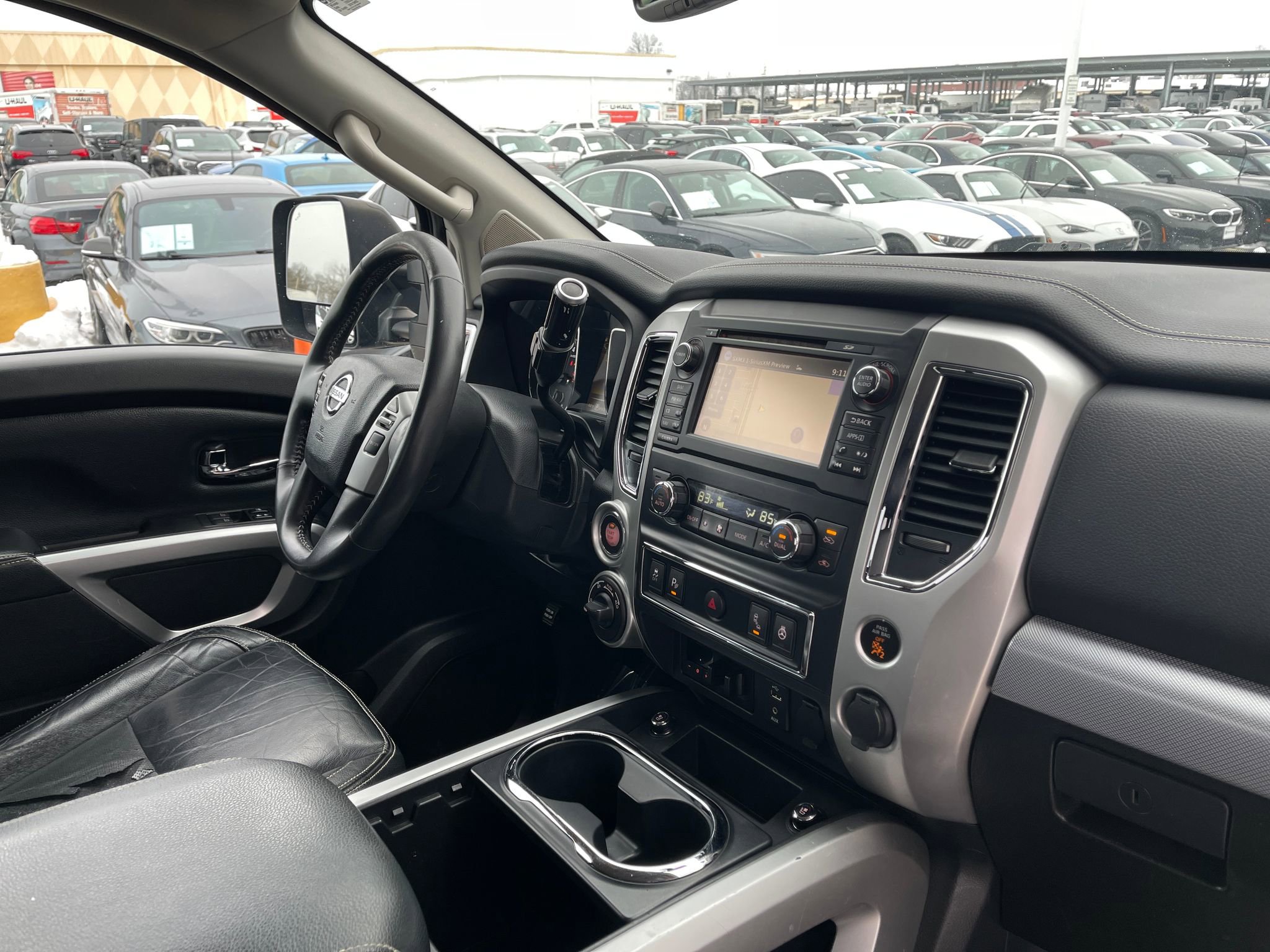 Used 2017 Nissan Titan PRO-4X w/ Pro-4x Convenience Package image 16
