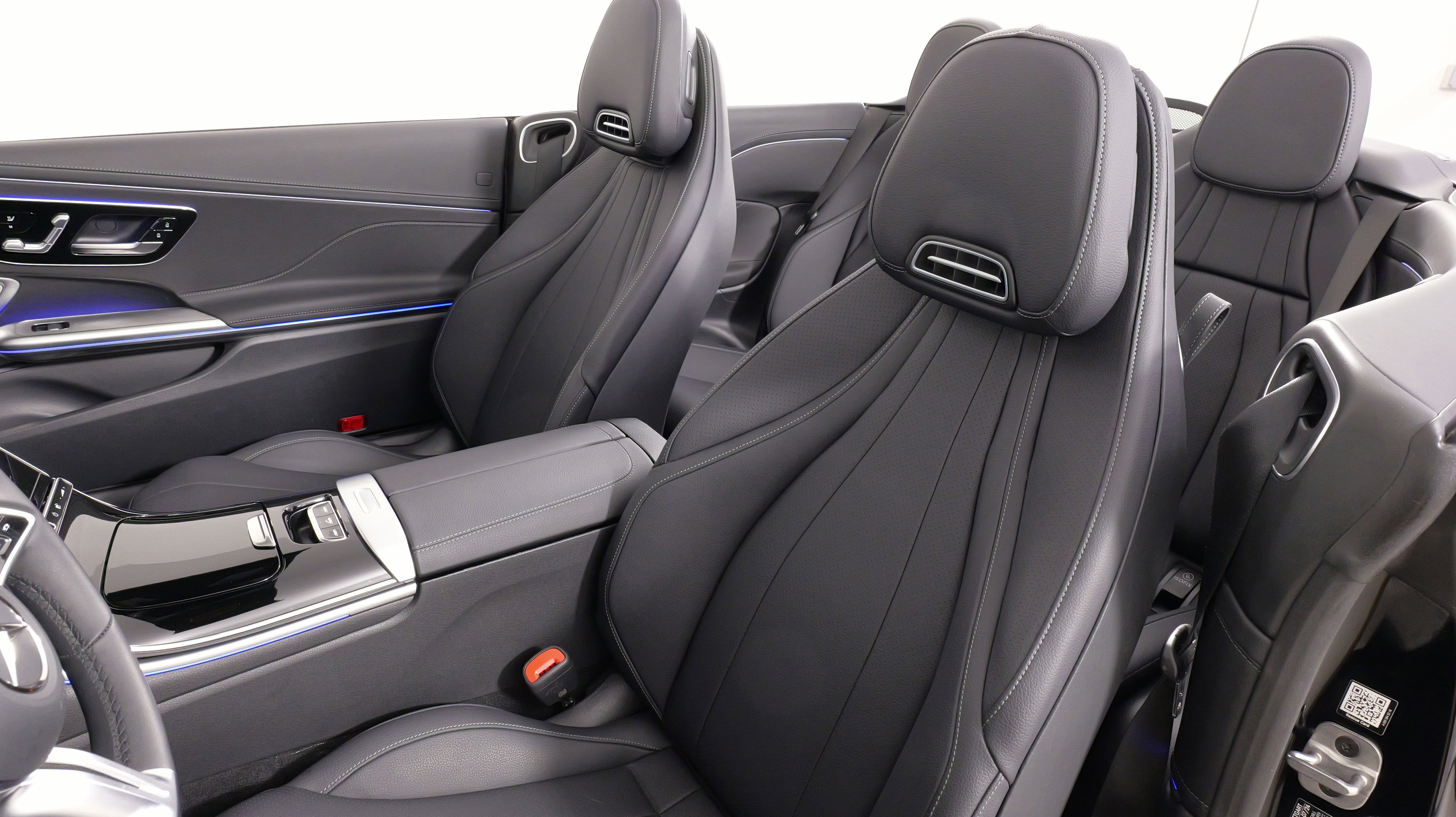 Used 2024 Mercedes-Benz CLE 300 4MATIC Cabriolet image 35