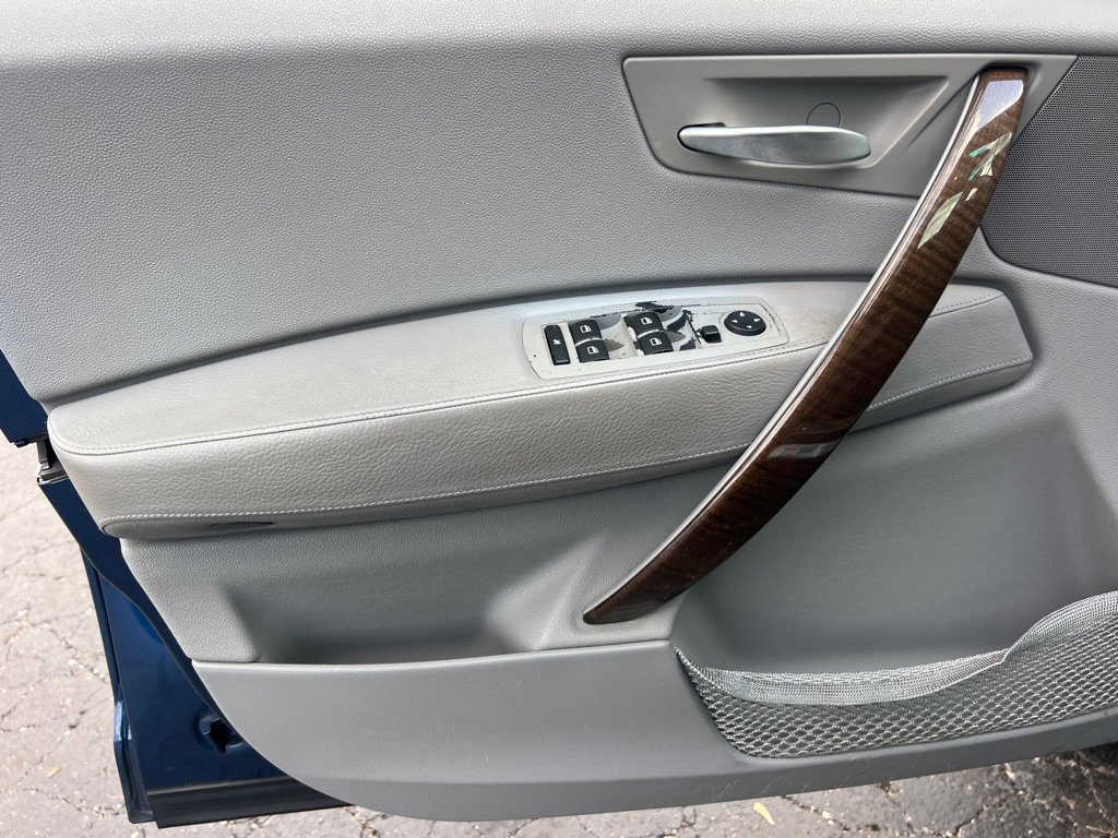 Used 2006 BMW X3 3.0i image 10