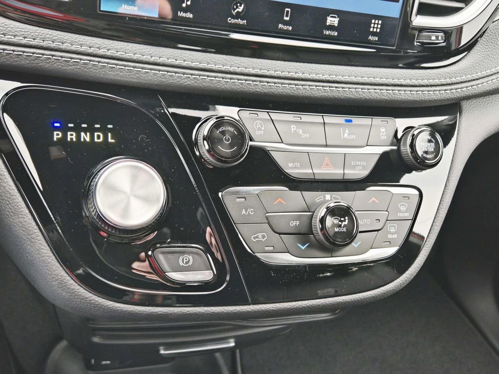 New 2026 Chrysler Pacifica Select image 26