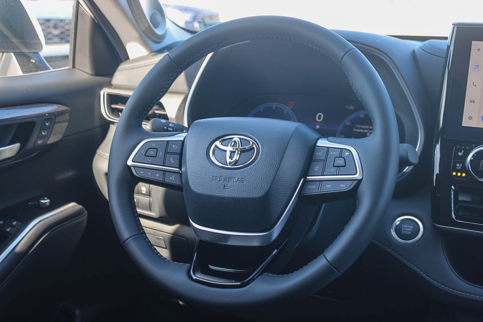 New 2026 Toyota Highlander Limited AWD/4WD image 18