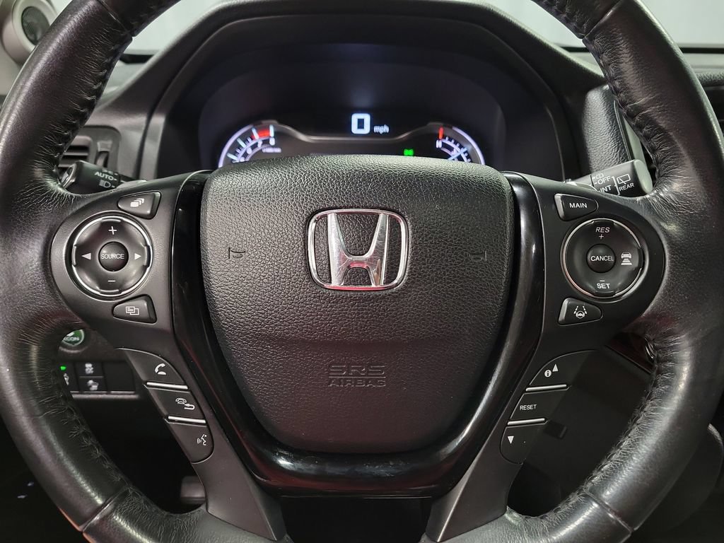 Used 2018 Honda Pilot Touring image 15