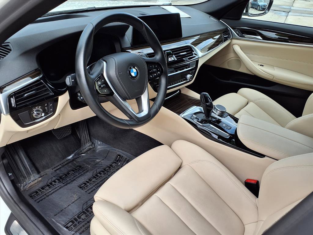 Used 2020 BMW 530e w/ Premium Package image 18