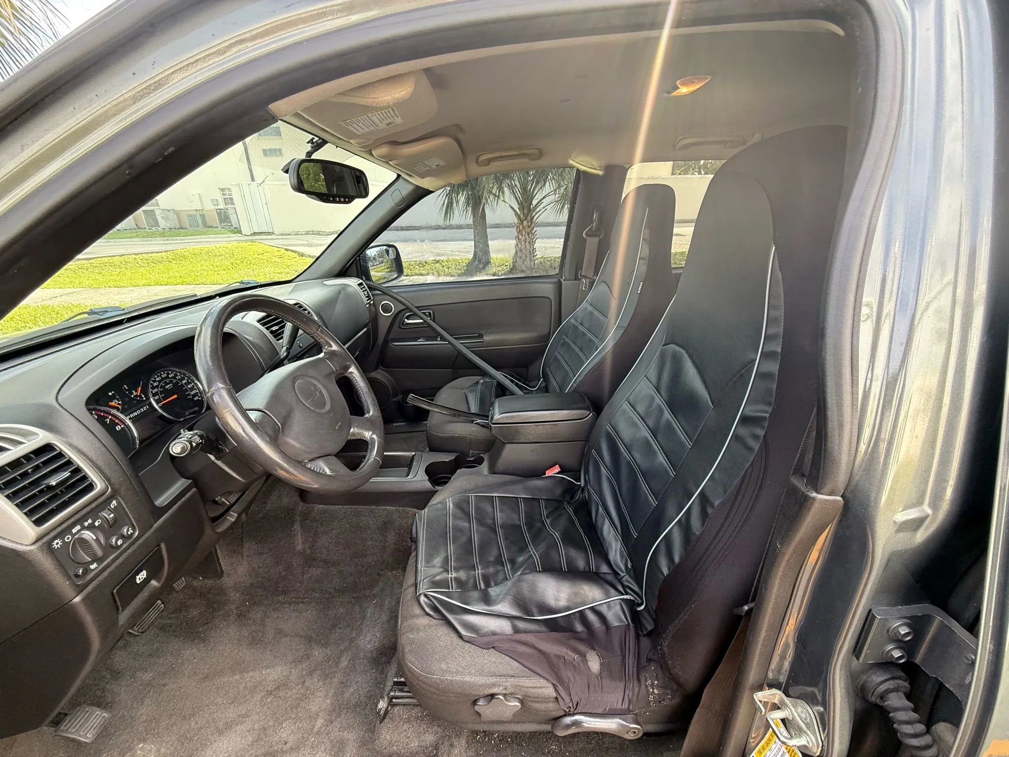 Used 2011 Chevrolet Colorado LT image 9