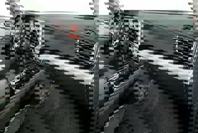 Certified 2025 Volkswagen Atlas Peak Edition SE image 19