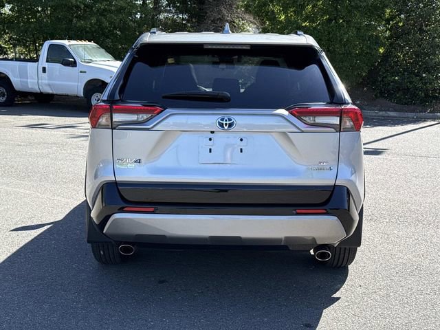 Used 2023 Toyota RAV4 SE w/ Convenience Package image 3