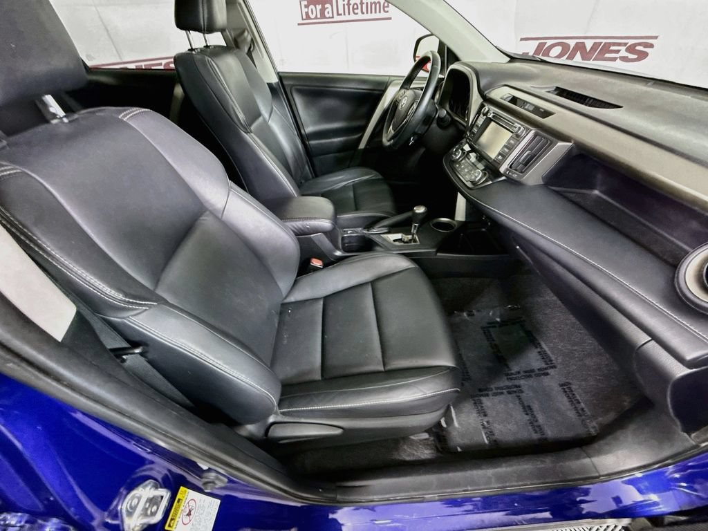 Used 2014 Toyota RAV4 Limited AWD/4WD image 30