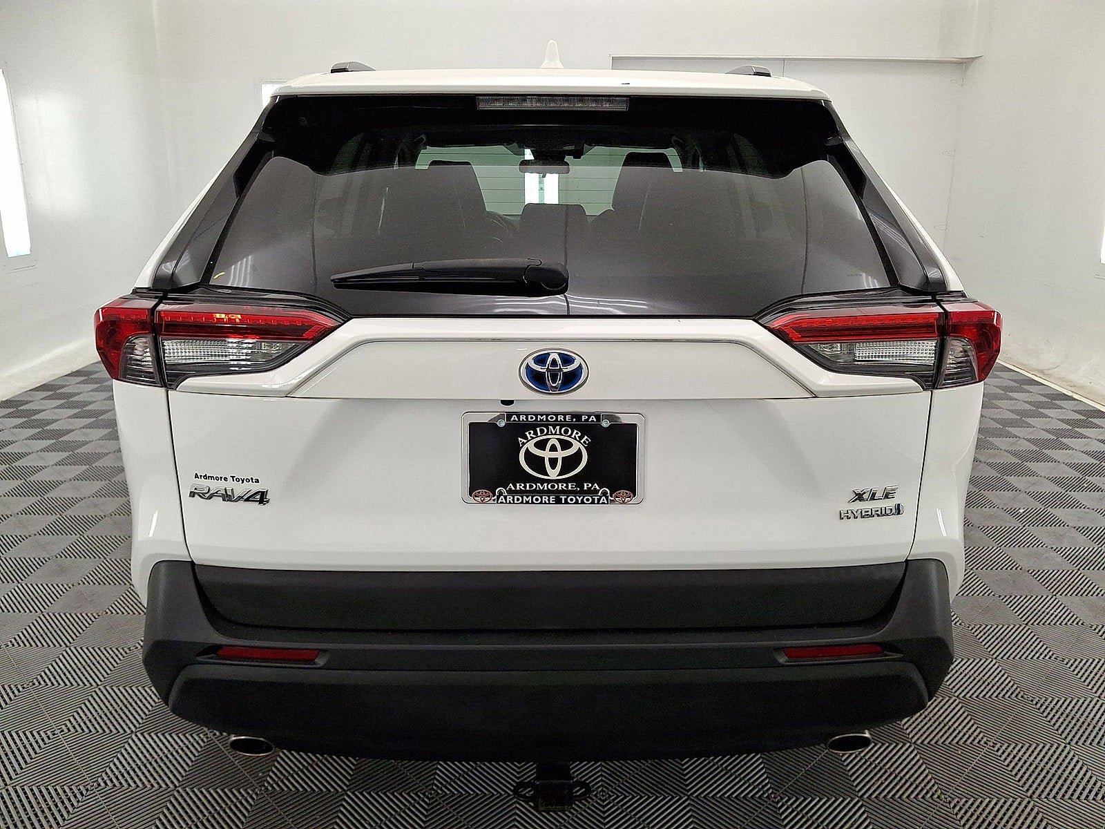 Certified 2019 Toyota RAV4 XLE w/ Carpet Mat Package AWD/4WD image 15