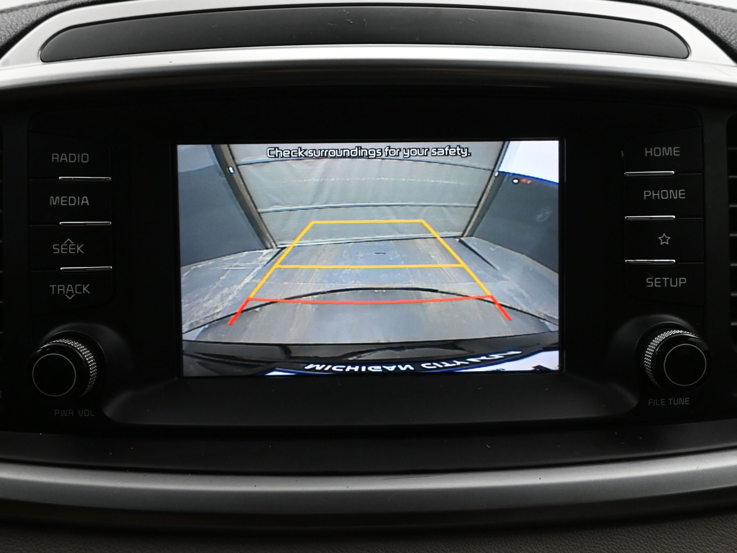 Used 2020 Kia Sorento LX image 16