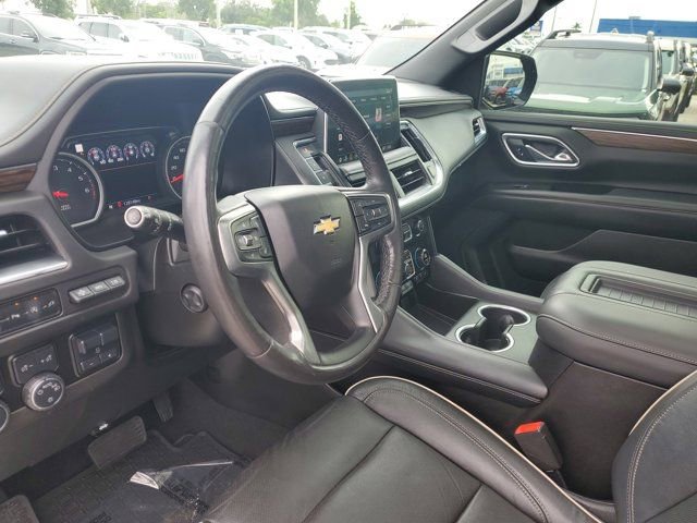 Used 2021 Chevrolet Suburban Premier w/ Premium Package image 24