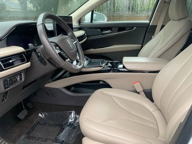 Used 2022 Lincoln Nautilus Standard w/ Premium Package image 12