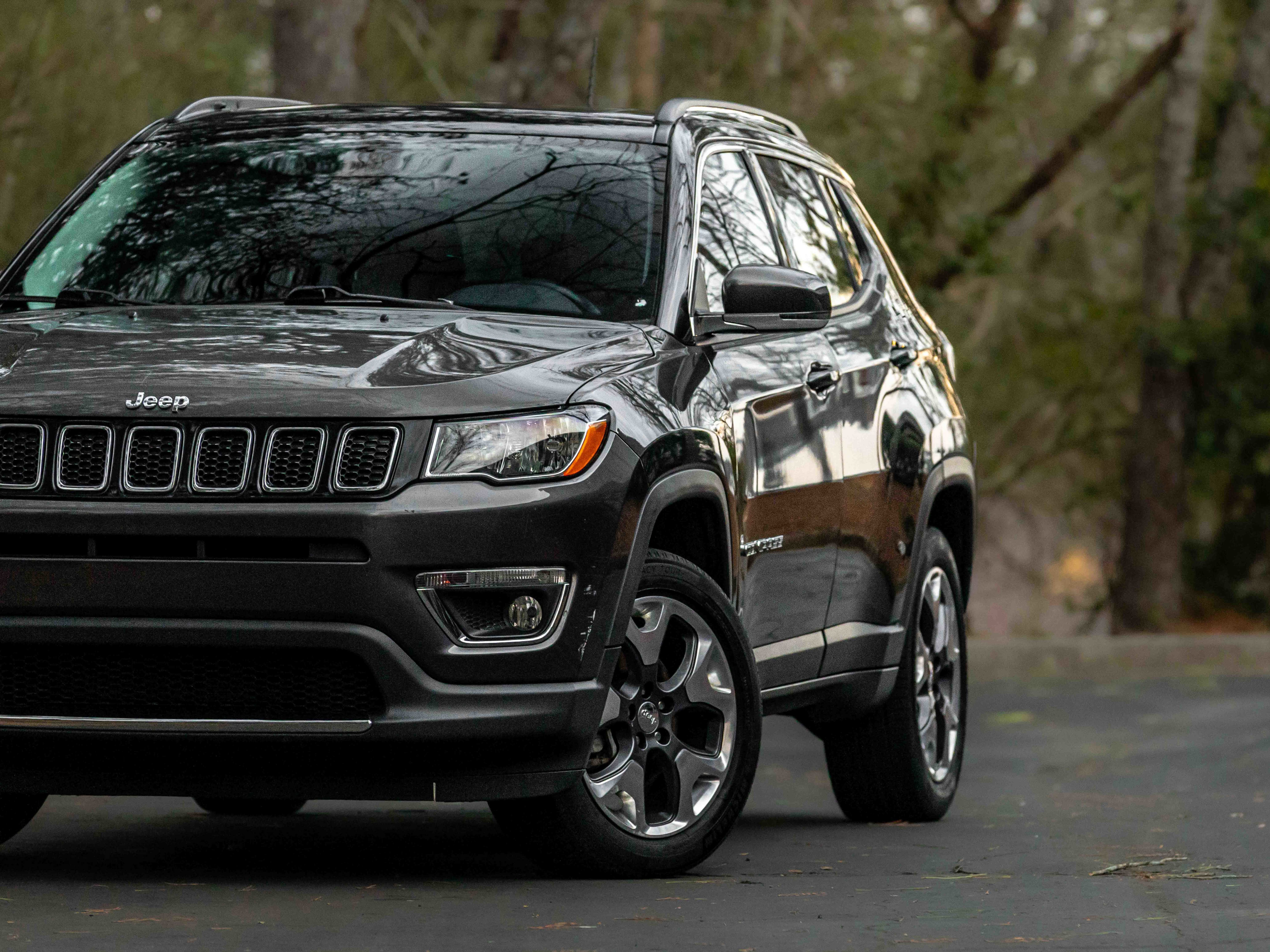 Used 2020 Jeep Compass Limited image 28