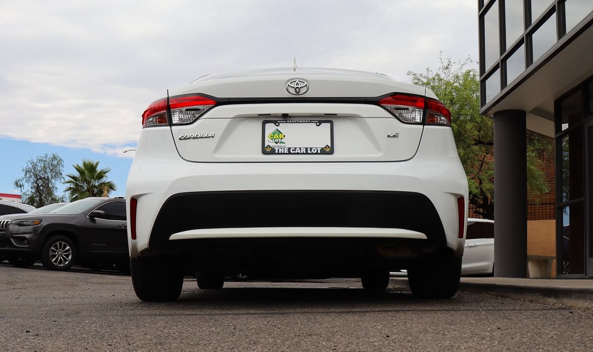 Used 2021 Toyota Corolla LE FWD image 12