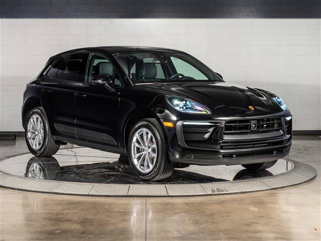 Certified 2026 Porsche Macan AWD/4WD image 7