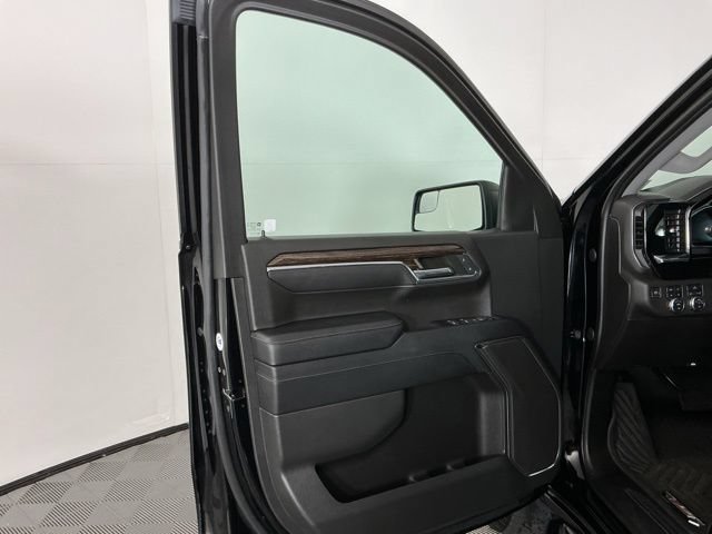 Used 2023 GMC Sierra 1500 Elevation w/ X31 Off-Road Package AWD/4WD image 11