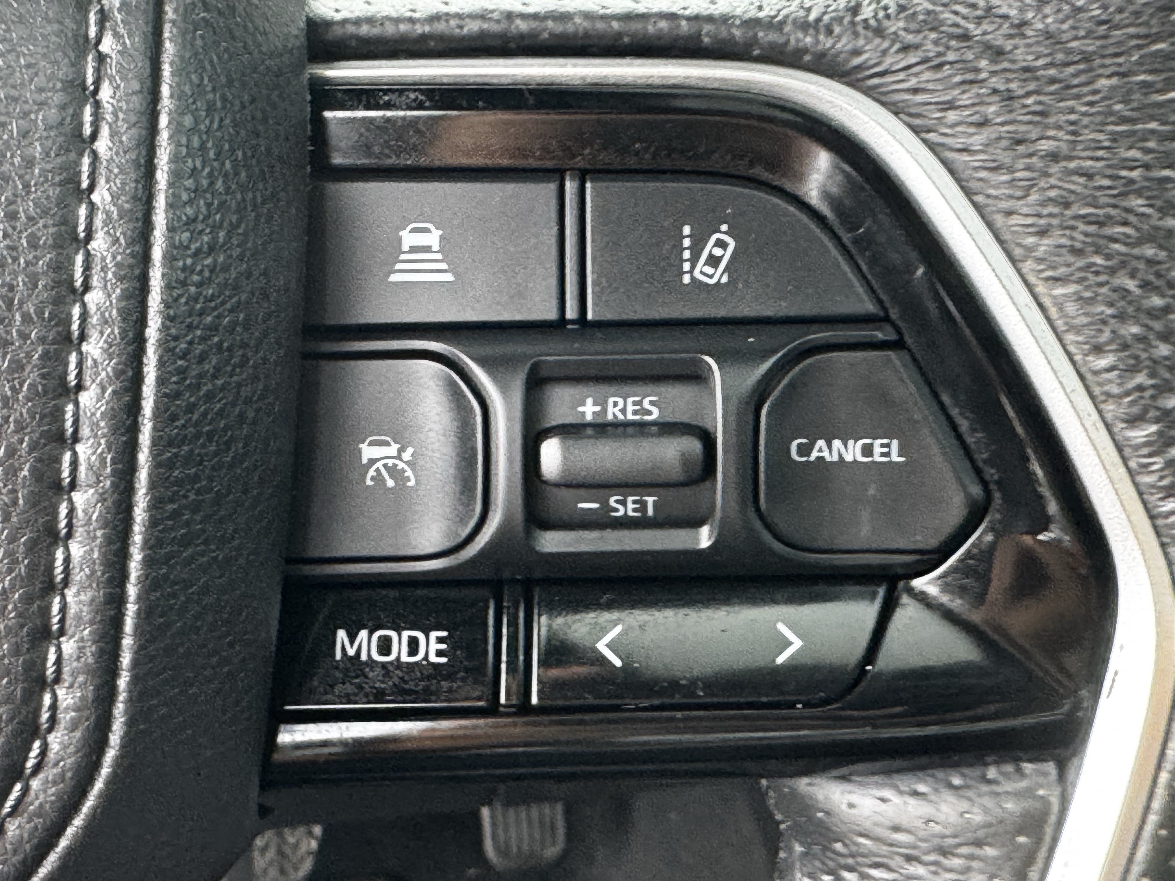 Used 2024 Toyota Sequoia Platinum AWD/4WD image 23
