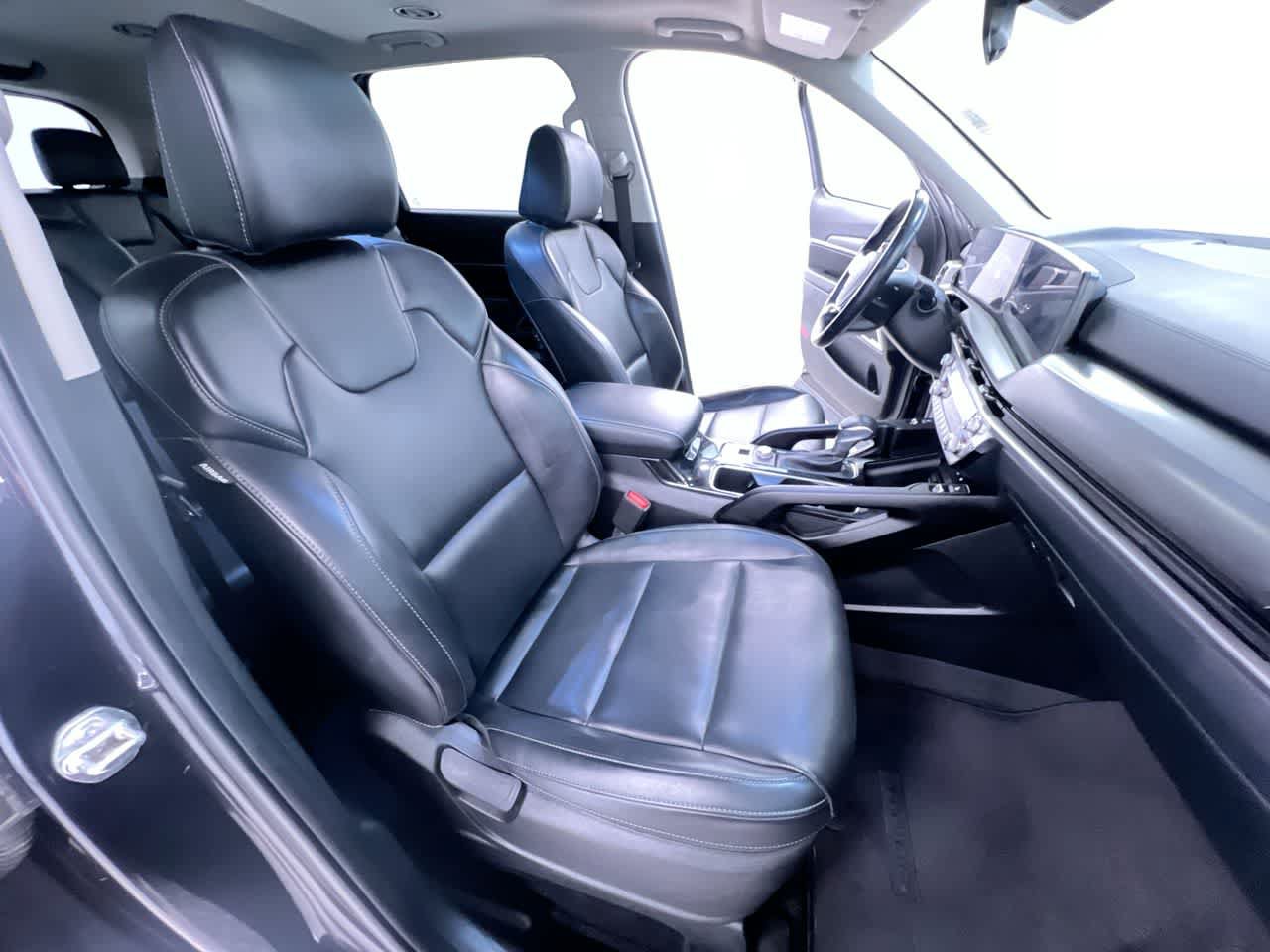 Used 2025 Kia Telluride S FWD image 38