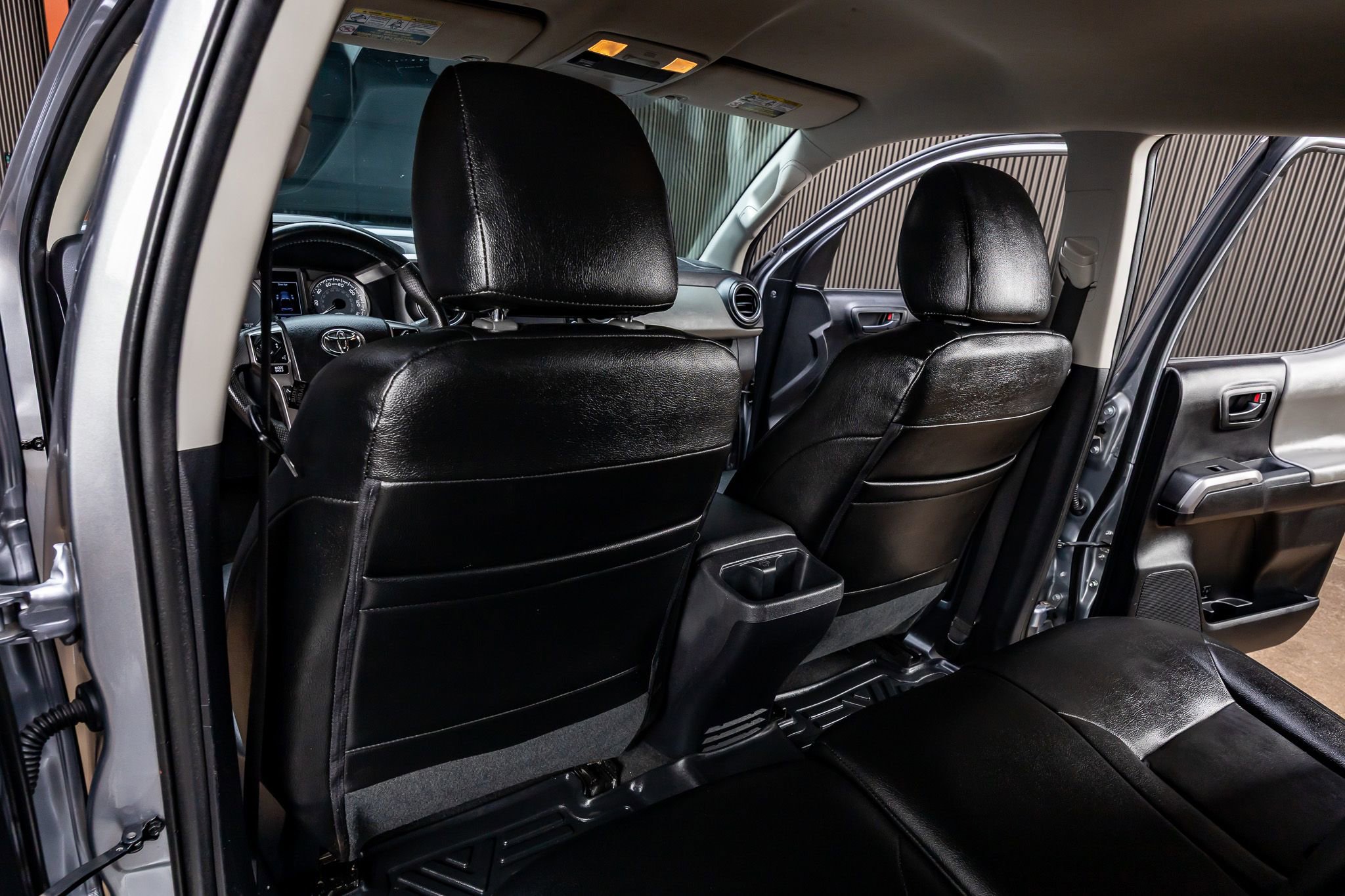 Used 2021 Toyota Tacoma SR5 RWD image 32