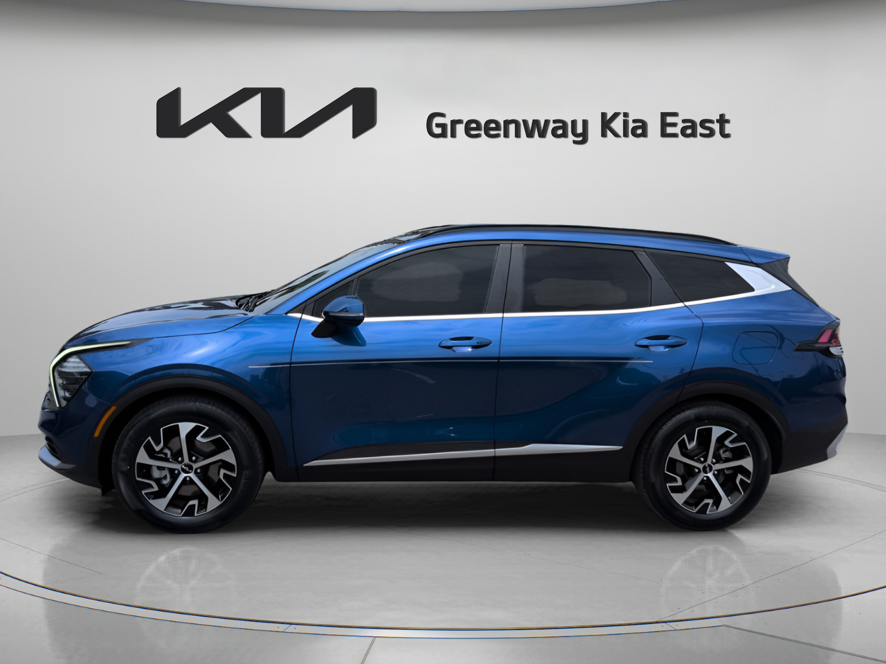 Certified 2025 Kia Sportage EX w/ Premium Package FWD image 9