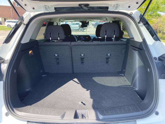 Used 2024 Chevrolet TrailBlazer LT w/ LT Cold Weather Package FWD image 23