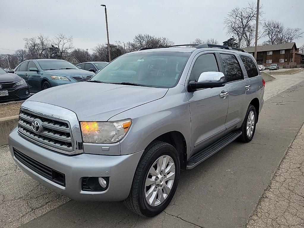Used 2012 Toyota Sequoia Platinum image 2