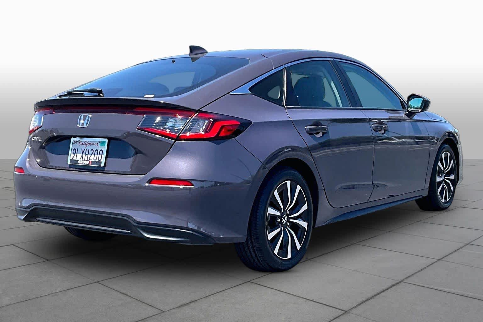 Used 2024 Honda Civic EX-L image 12